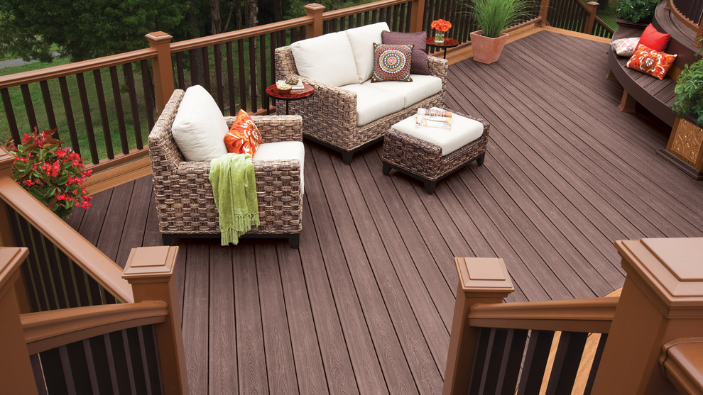 Composite vs. Exotic Hardwood: which is a better choice for your deck?